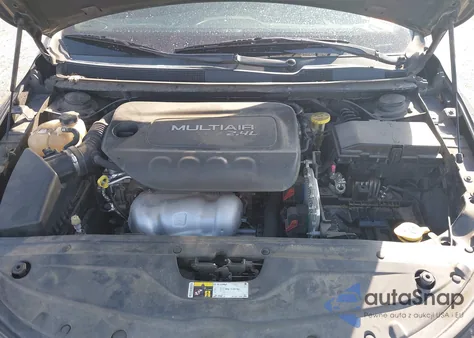 2015 Chrysler 200 S z USA, uszkodzony, nr VIN 1C3CCCBB2FN736894